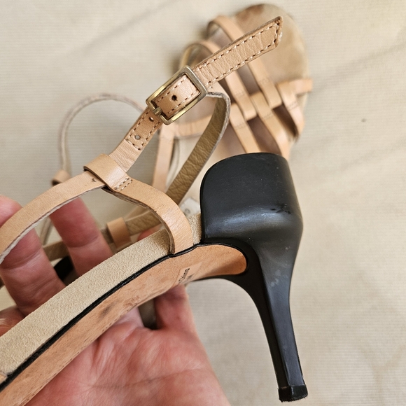 Diane von Furstenburg size 7.5 strappy nude and black heeled sandals! - Picture 6 of 7